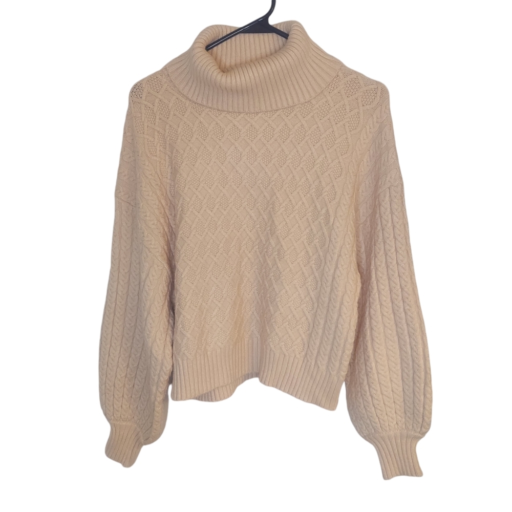 Truth by Republic Cable & Fisherman Knit Bishop Sleeve Cream Short Sweater EUC